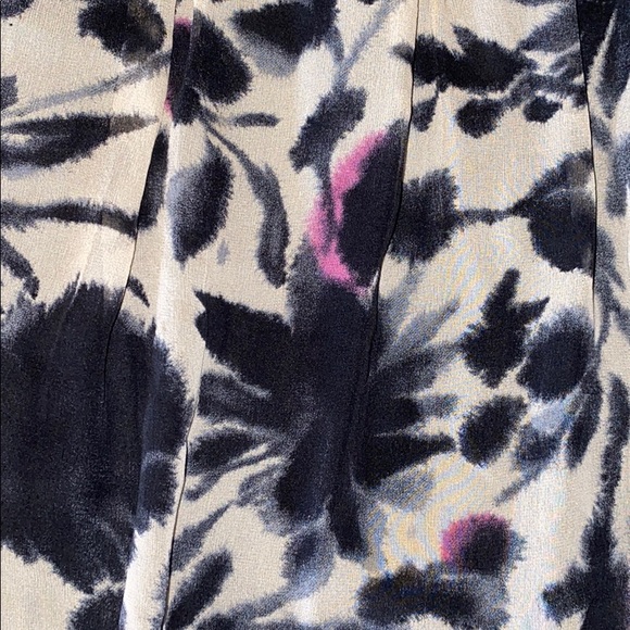 THE LIMITED. SILK MIDI SKIRT.SUBTLE FLORAL PATTERN - Picture 2 of 10